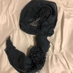 Women’s scarf